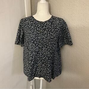 Who What Where Navy/White Graphic Print Flutter Sleeve Blouse M Casual Bohemian